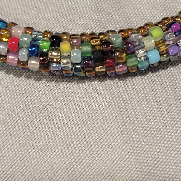 Beautiful Sashka Compay Beaded Bracelet NWOT - Picture 2 of 4